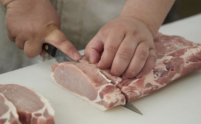 豚肉にこだわり、部位などの見直し